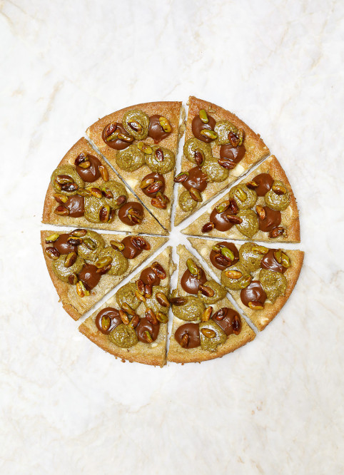 Pistachio Cookie-Pizza